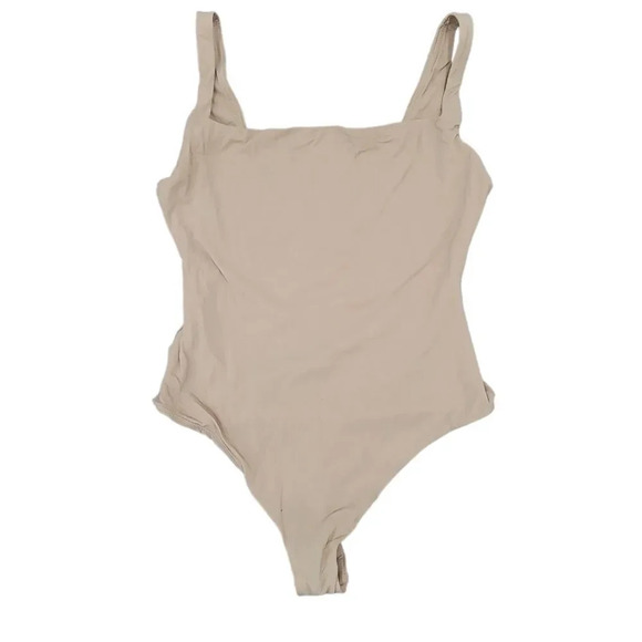 SKIMS FITS EVERYBODY SQUARE NECK BODYSUIT CLAY - Picture 5 of 7